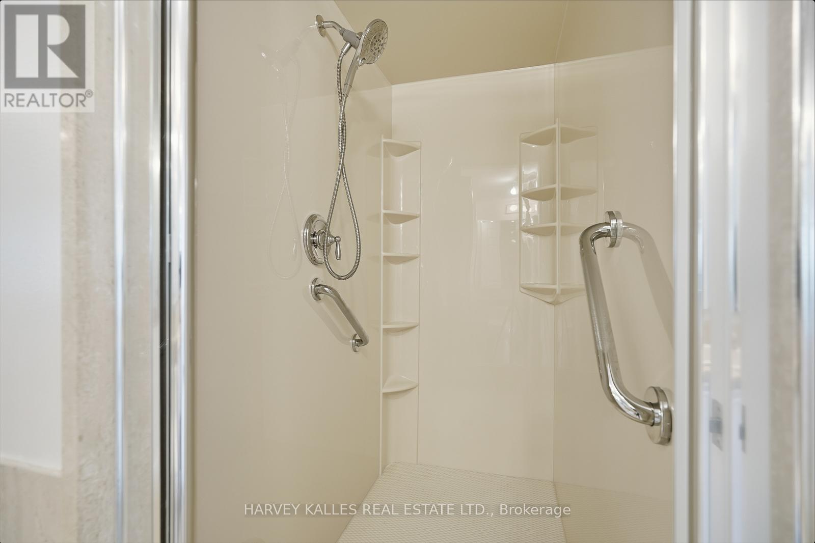 812 - 20 Cherrytree Drive, Brampton, Ontario  L6Y 3V1 - Photo 25 - W12463084