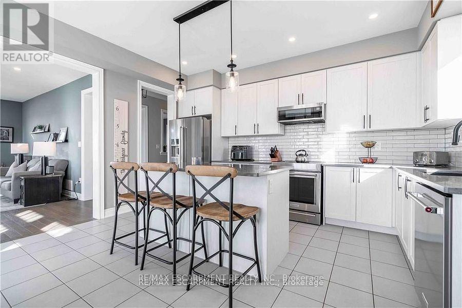 253 Kinsman Drive, Hamilton, Ontario  L0R 1C0 - Photo 16 - X12467923