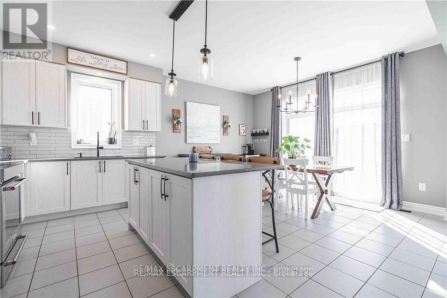 253 Kinsman Drive, Hamilton, Ontario  L0R 1C0 - Photo 17 - X12467923