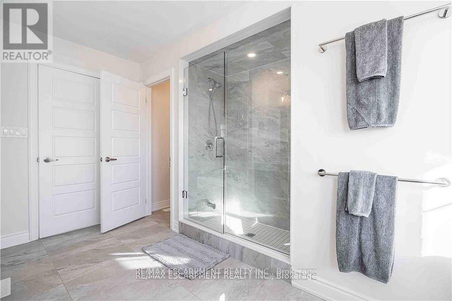 253 Kinsman Drive, Hamilton, Ontario  L0R 1C0 - Photo 22 - X12467923