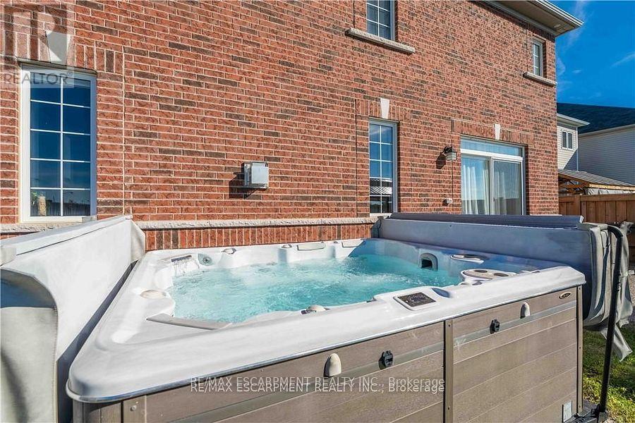 253 Kinsman Drive, Hamilton, Ontario  L0R 1C0 - Photo 38 - X12467923