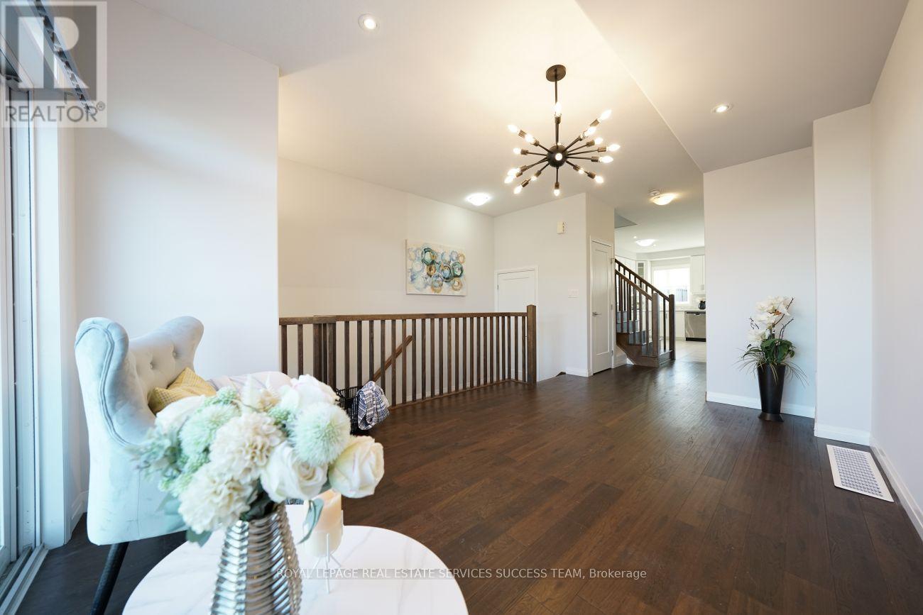 51 Soho Street, Hamilton, Ontario  L8J 0L4 - Photo 3 - X12467926