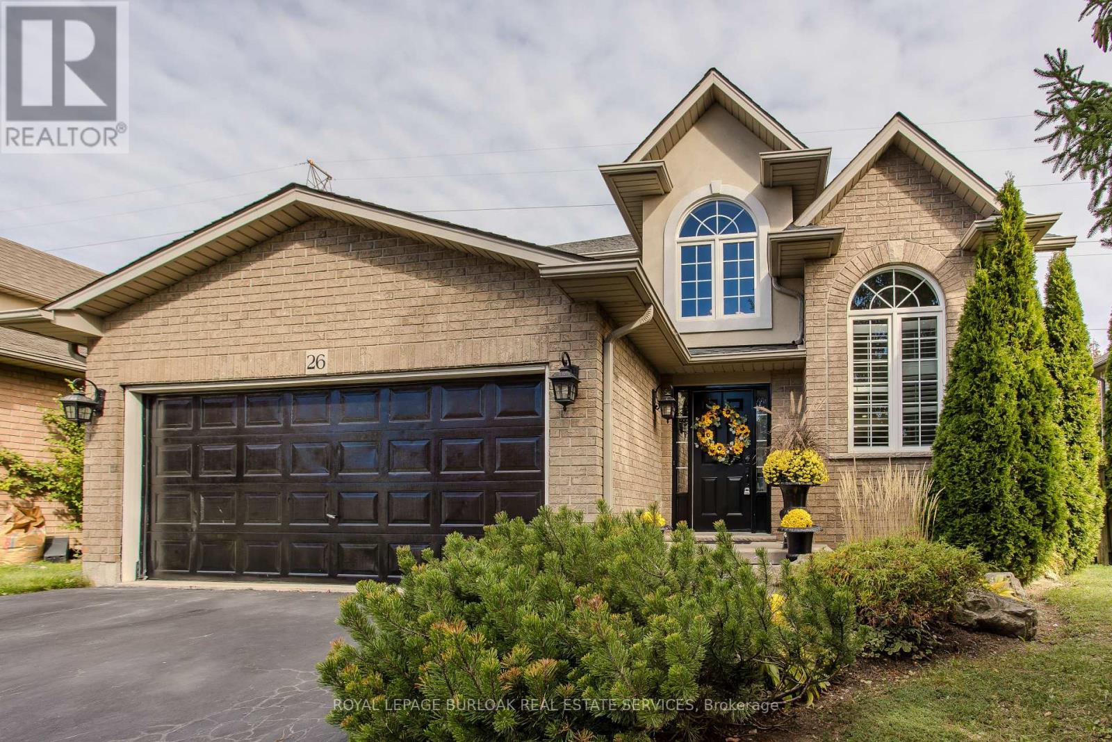 26 GRASSYPLAIN DRIVE, Hamilton, Ontario