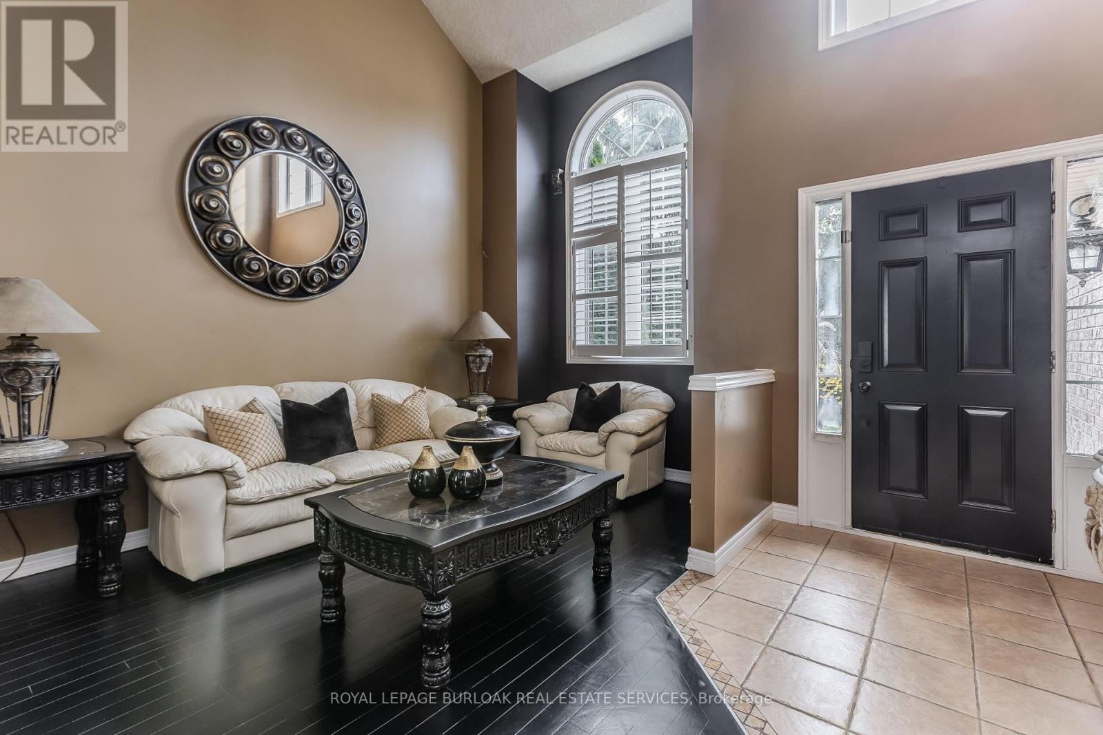 26 Grassyplain Drive, Hamilton, Ontario  L0R 1W0 - Photo 4 - X12467940