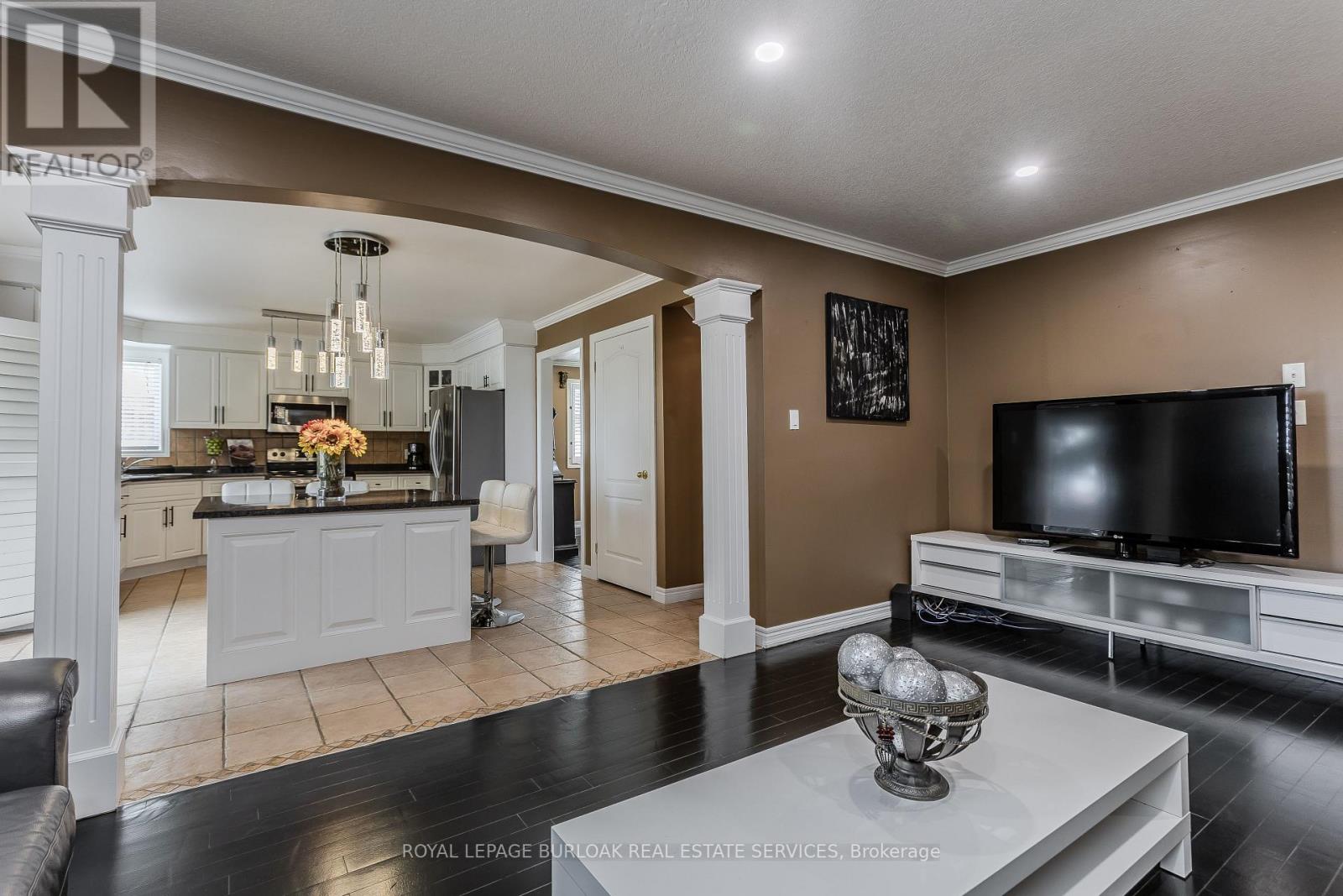 26 Grassyplain Drive, Hamilton, Ontario  L0R 1W0 - Photo 8 - X12467940