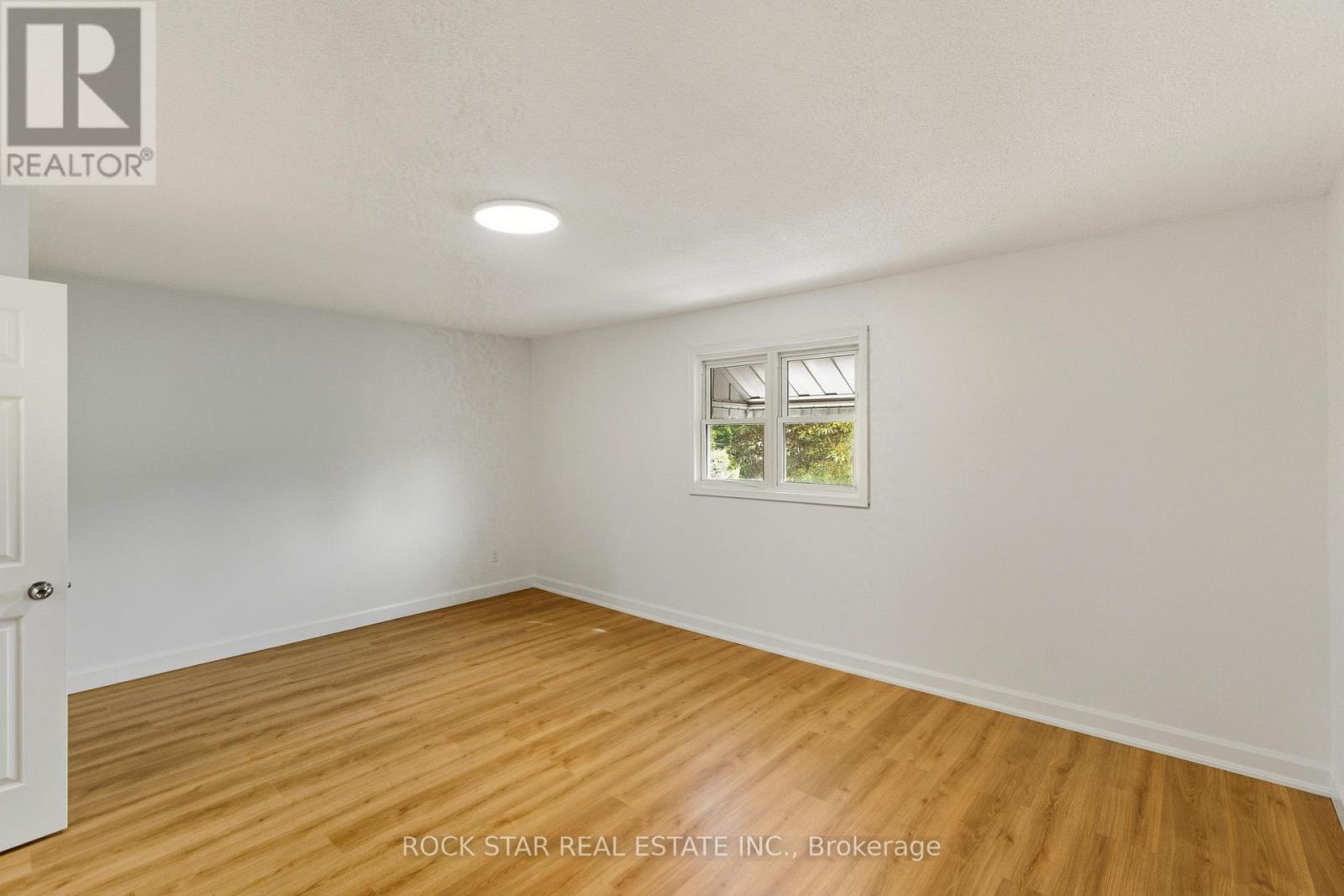116 Robins Avenue, Hamilton, Ontario  L8H 4N7 - Photo 17 - X12467968