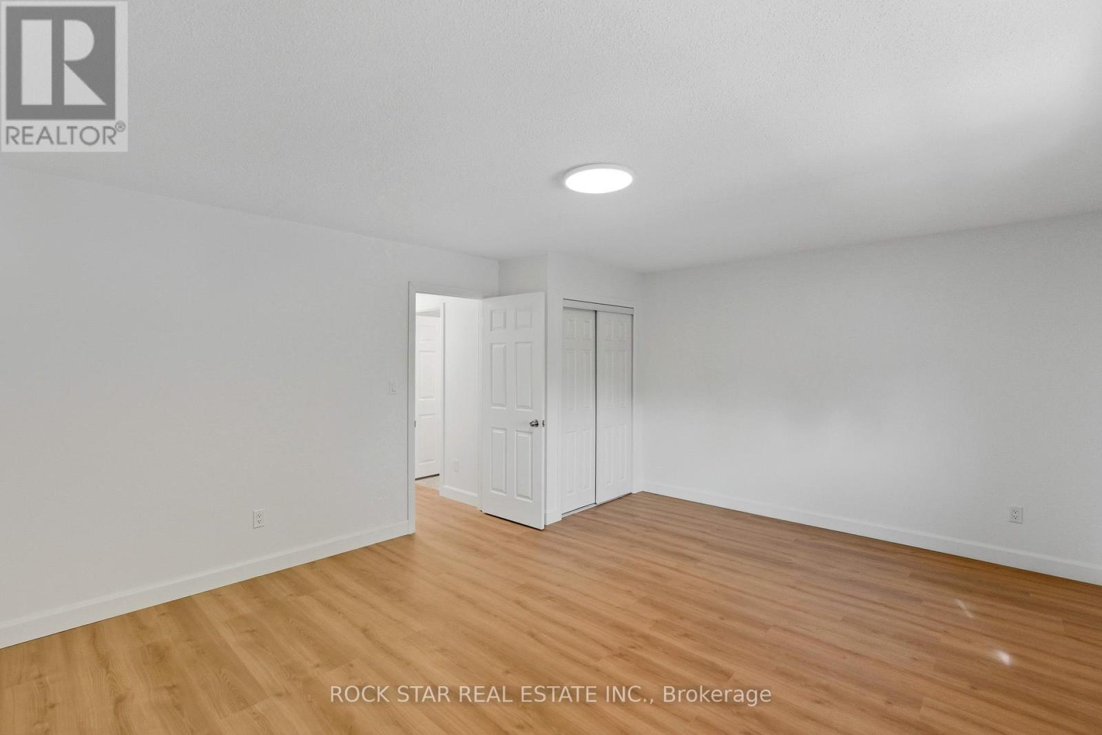 116 Robins Avenue, Hamilton, Ontario  L8H 4N7 - Photo 21 - X12467968