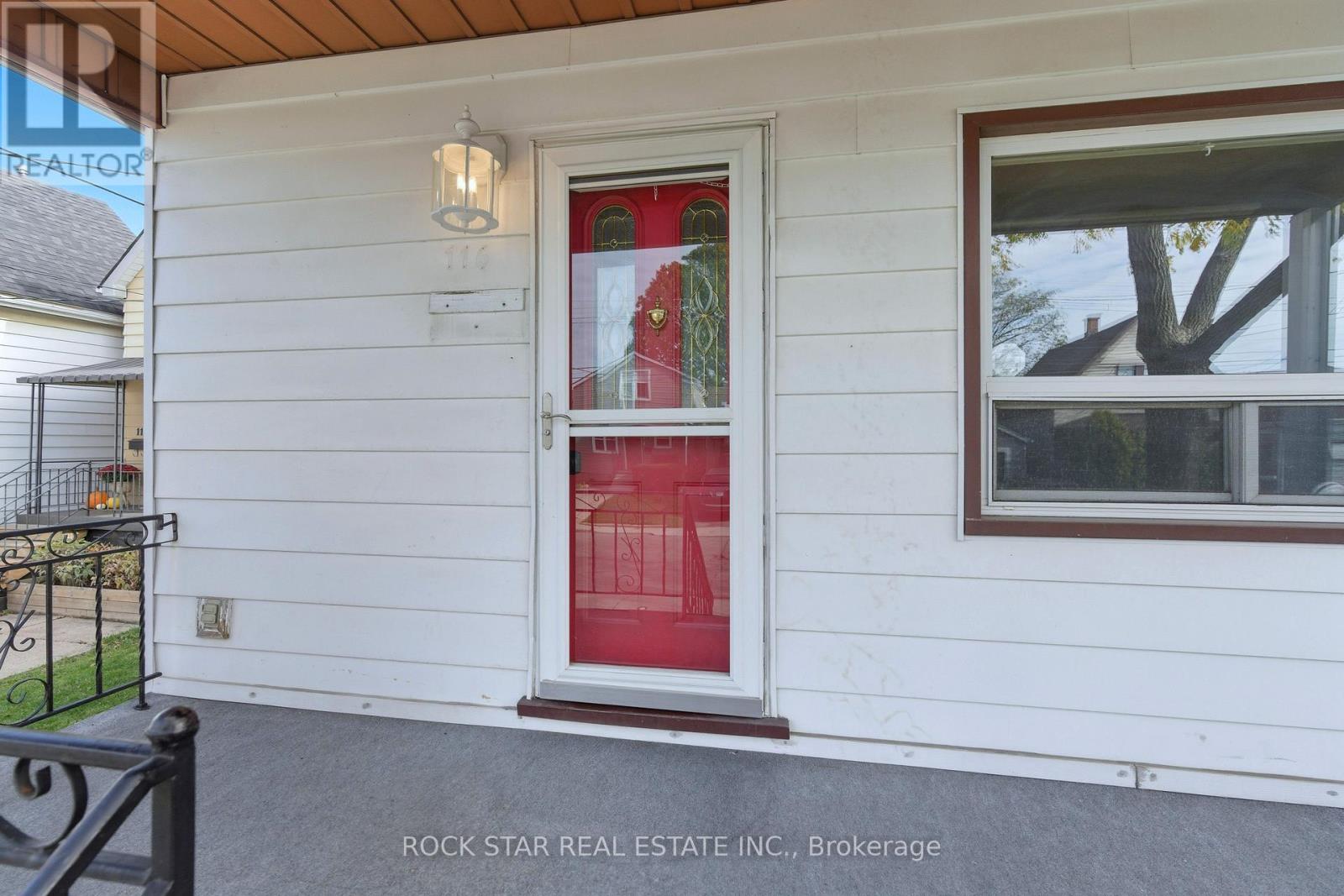 116 Robins Avenue, Hamilton, Ontario  L8H 4N7 - Photo 3 - X12467968