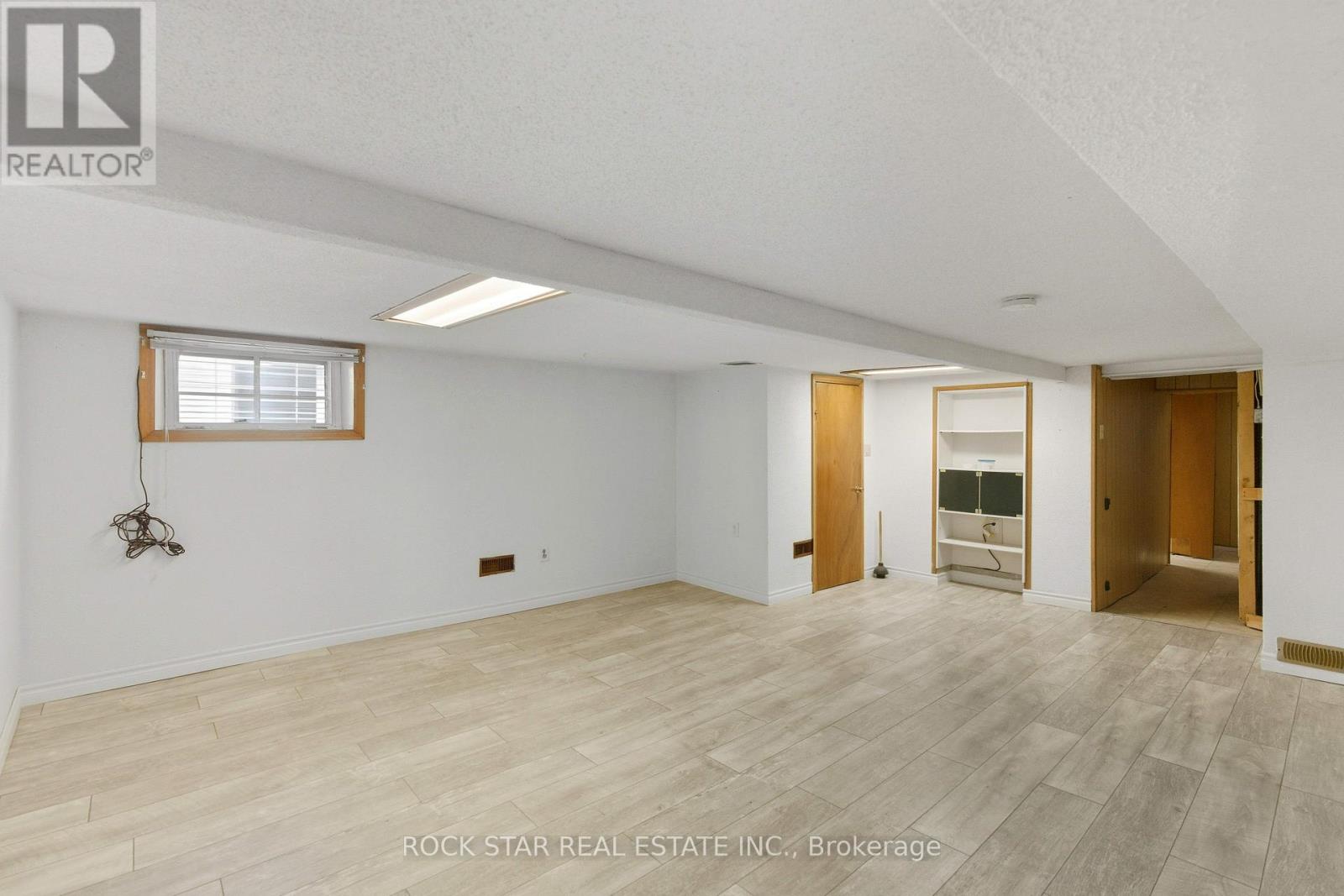 116 Robins Avenue, Hamilton, Ontario  L8H 4N7 - Photo 30 - X12467968