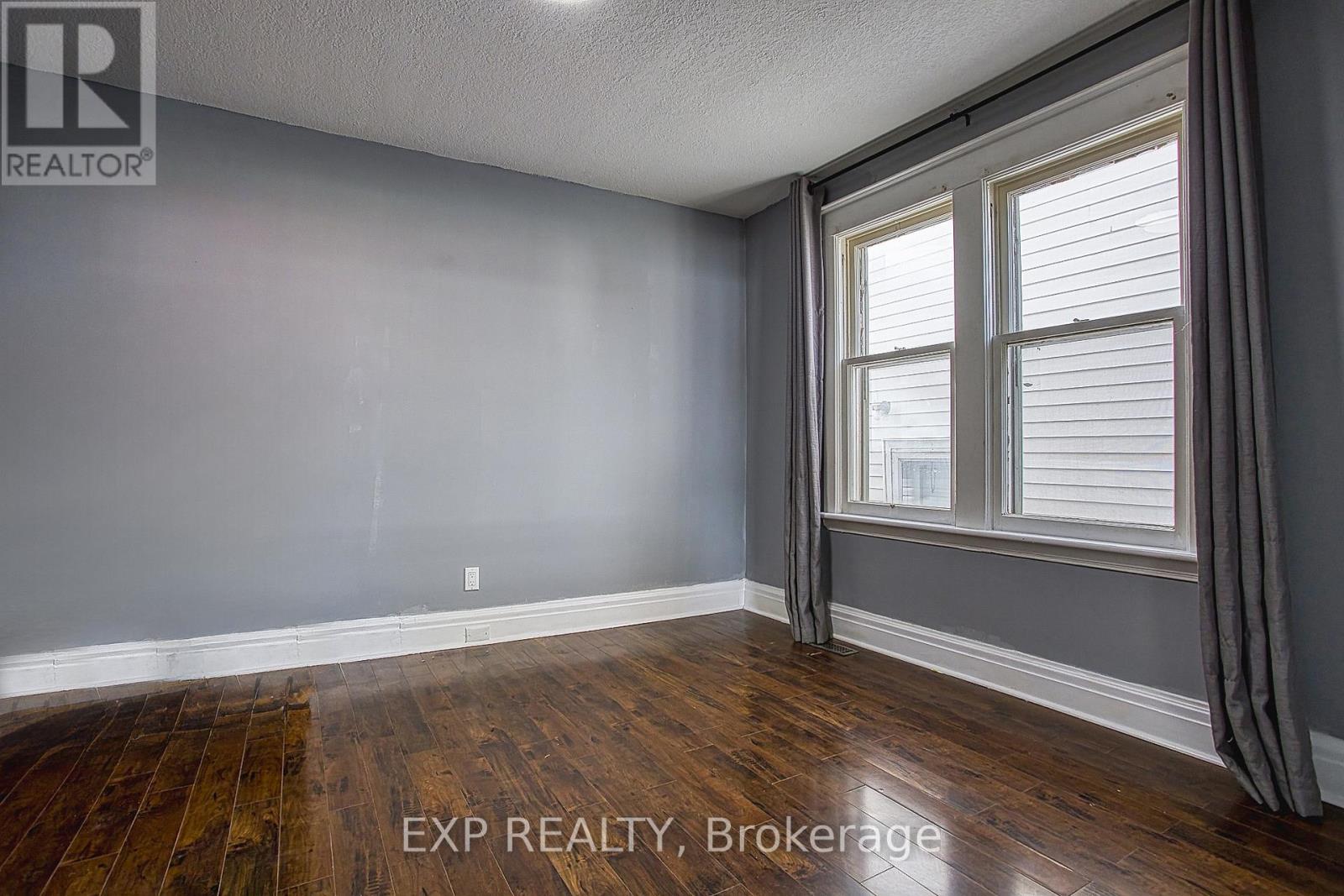 118 Garside Avenue N, Hamilton, Ontario  L8H 4W3 - Photo 11 - X12467970