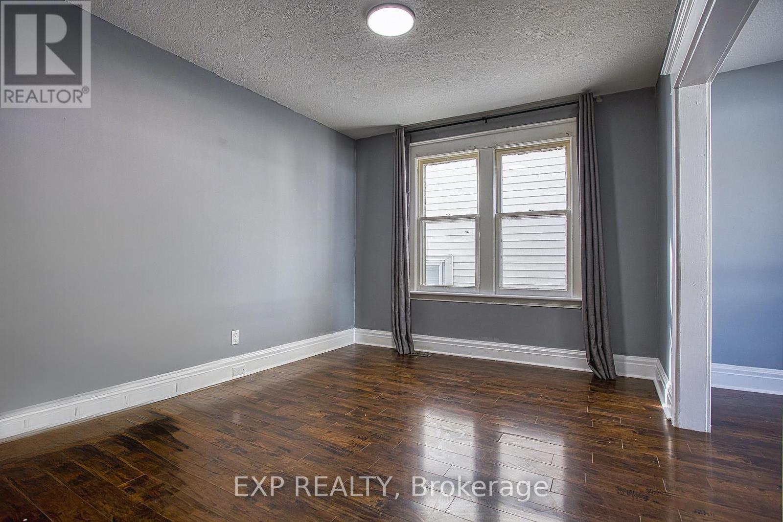 118 Garside Avenue N, Hamilton, Ontario  L8H 4W3 - Photo 12 - X12467970