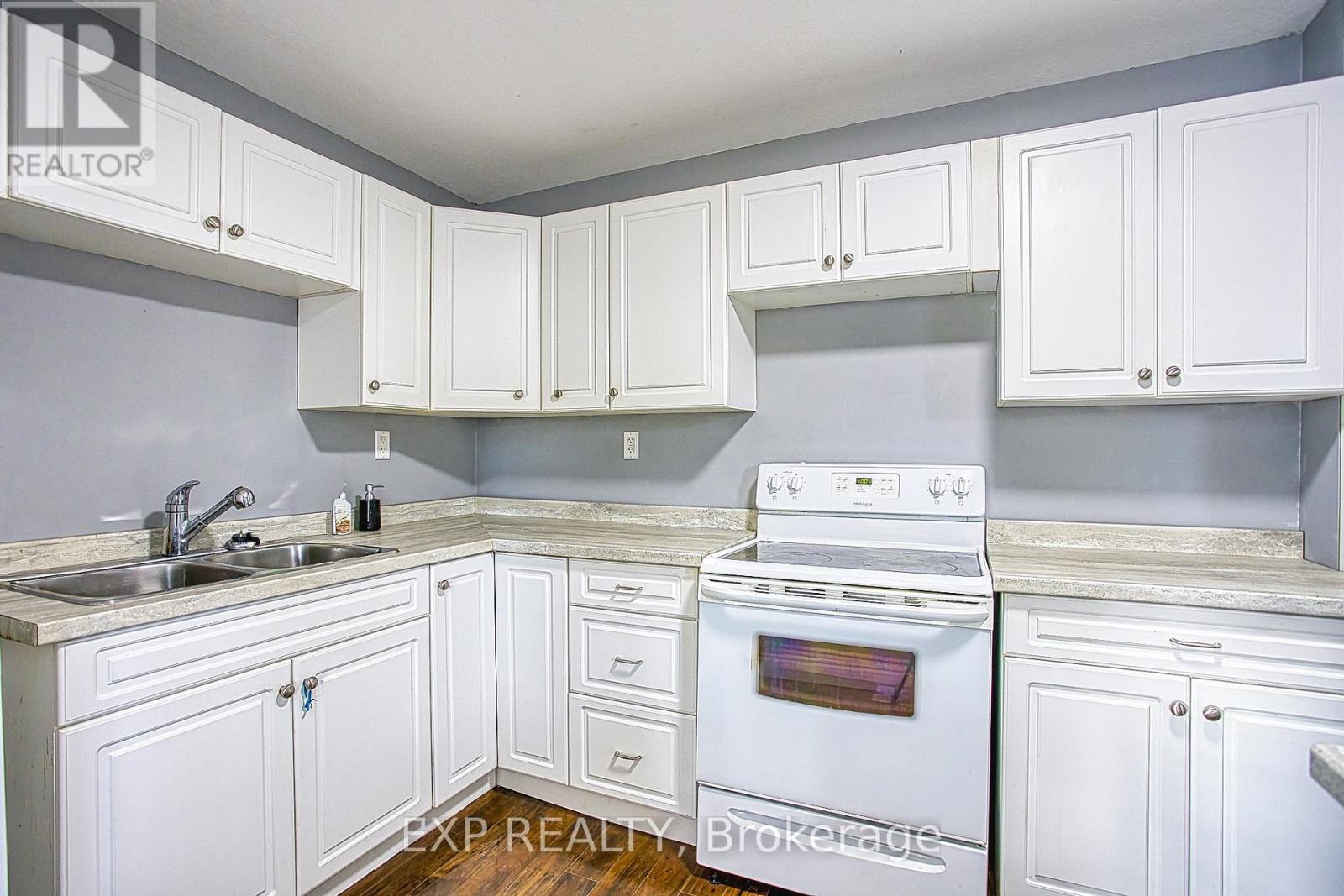 118 Garside Avenue N, Hamilton, Ontario  L8H 4W3 - Photo 15 - X12467970