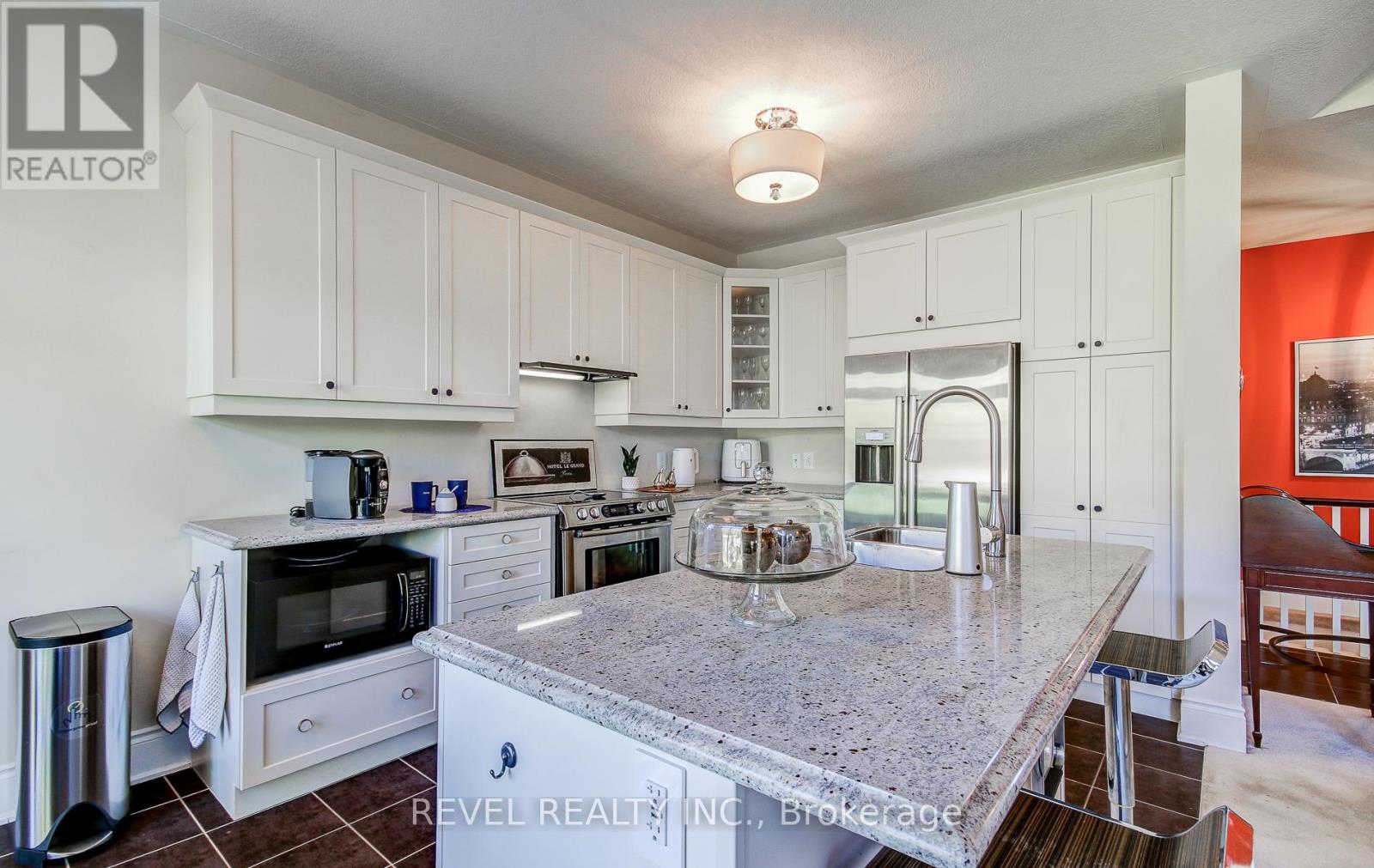126 Aberfoyle Mill Crescent, Puslinch, Ontario  N1H 6H9 - Photo 13 - X12468031