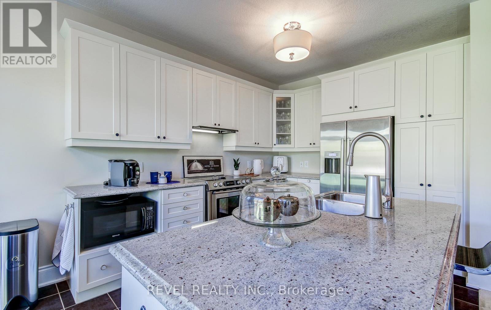126 Aberfoyle Mill Crescent, Puslinch, Ontario  N1H 6H9 - Photo 14 - X12468031