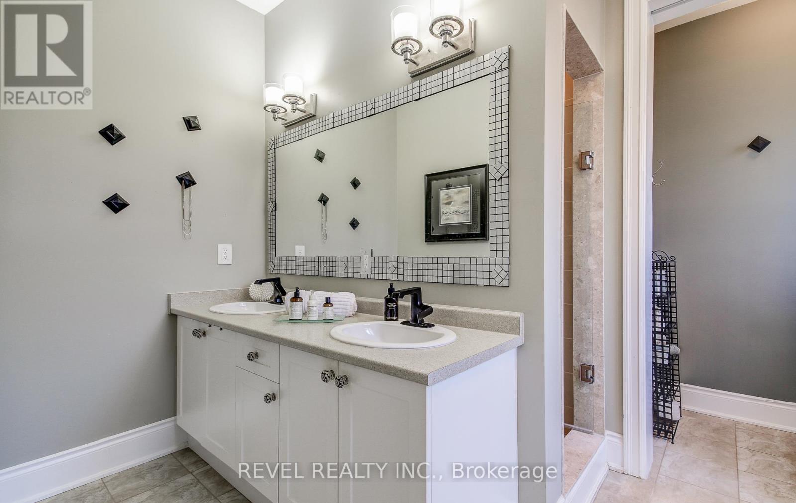 126 Aberfoyle Mill Crescent, Puslinch, Ontario  N1H 6H9 - Photo 22 - X12468031