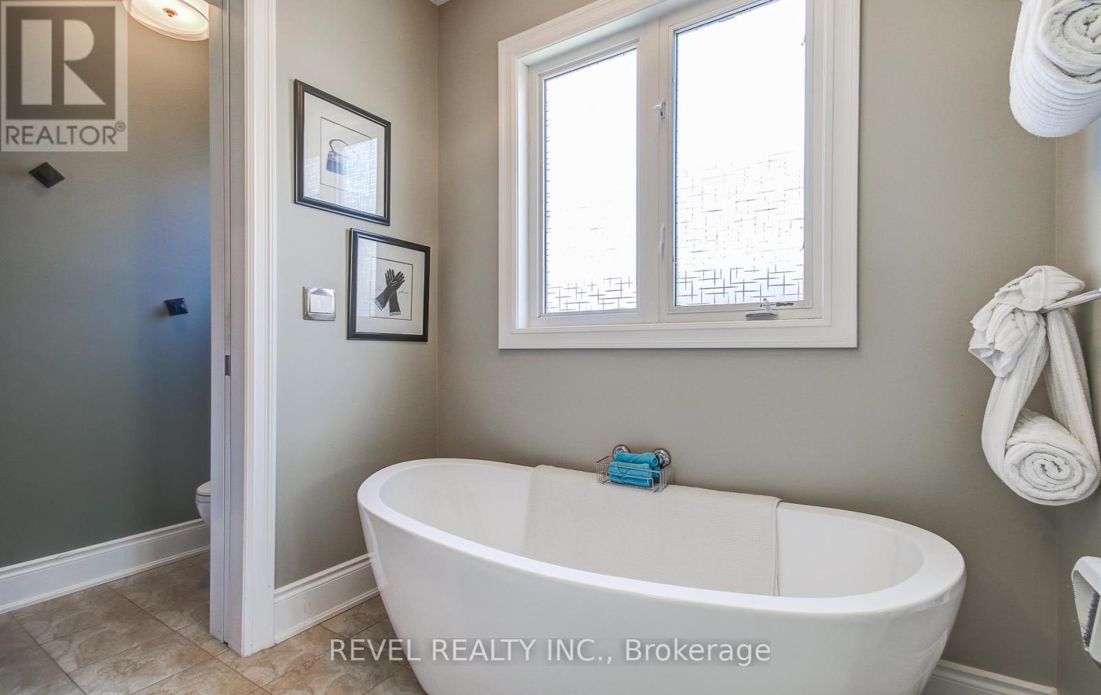 126 Aberfoyle Mill Crescent, Puslinch, Ontario  N1H 6H9 - Photo 23 - X12468031