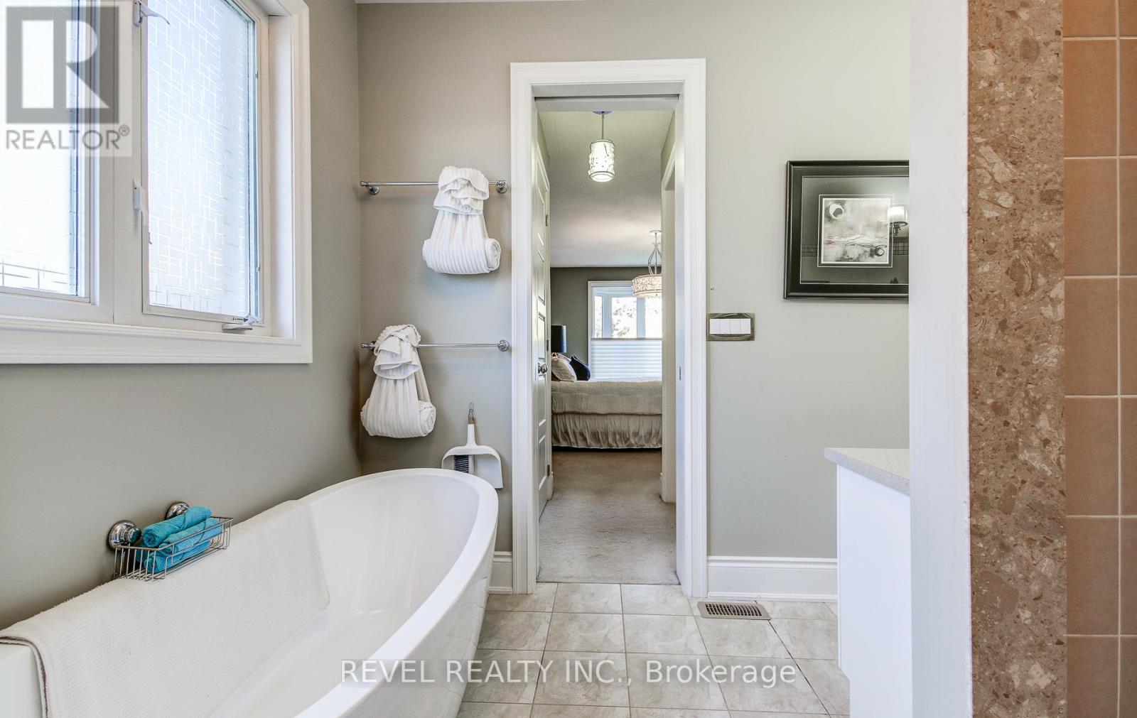 126 Aberfoyle Mill Crescent, Puslinch, Ontario  N1H 6H9 - Photo 25 - X12468031