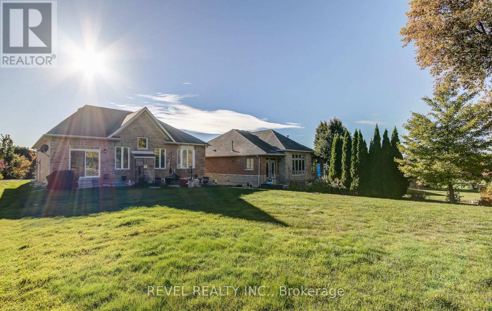 126 Aberfoyle Mill Crescent, Puslinch, Ontario  N1H 6H9 - Photo 33 - X12468031