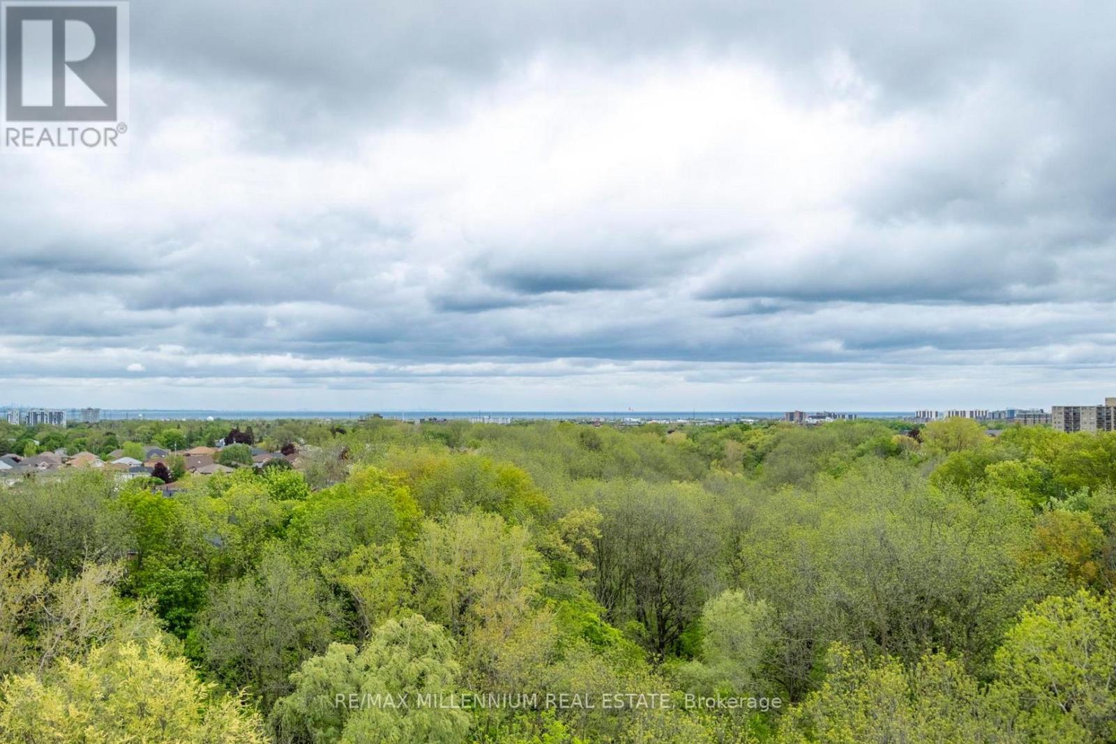 606 - 420 Greenhill Avenue, Hamilton, Ontario  L8K 6E7 - Photo 7 - X12468058