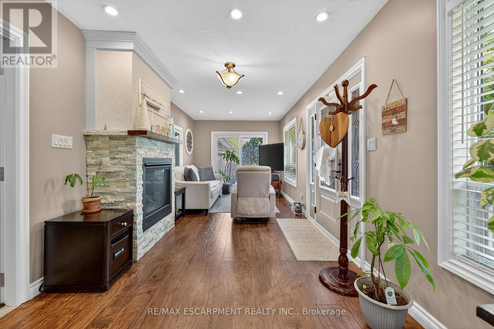 477 Lynden Road, Brantford, Ontario  N3T 5M1 - Photo 25 - X12468080