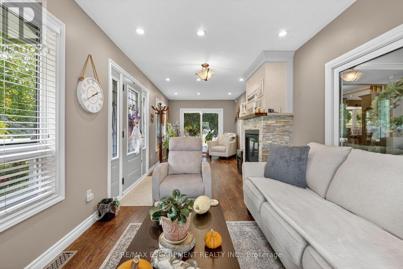 477 Lynden Road, Brantford, Ontario  N3T 5M1 - Photo 28 - X12468080
