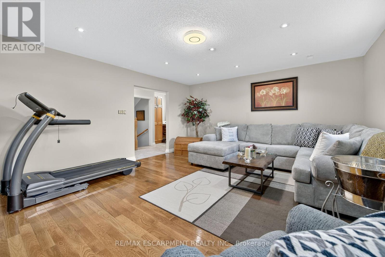 477 Lynden Road, Brantford, Ontario  N3T 5M1 - Photo 32 - X12468080