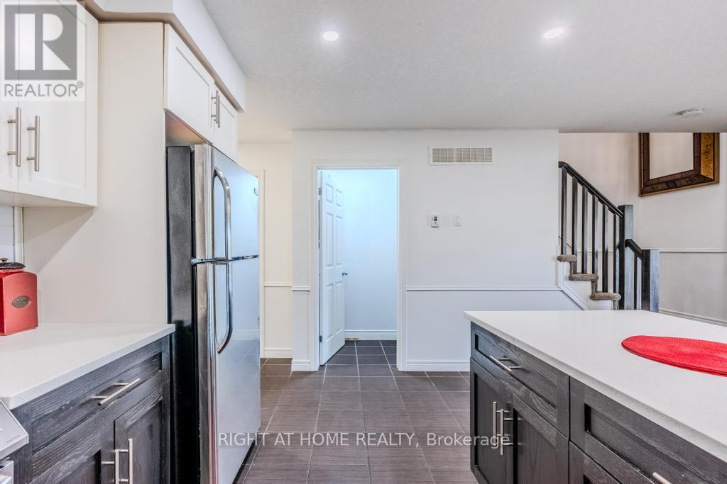26 - 14 Amos Drive, Guelph, Ontario  N1L 0M2 - Photo 11 - X12468087