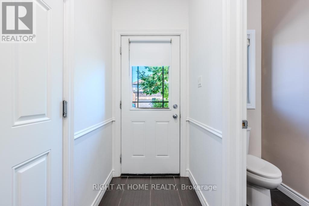 26 - 14 Amos Drive, Guelph, Ontario  N1L 0M2 - Photo 3 - X12468087