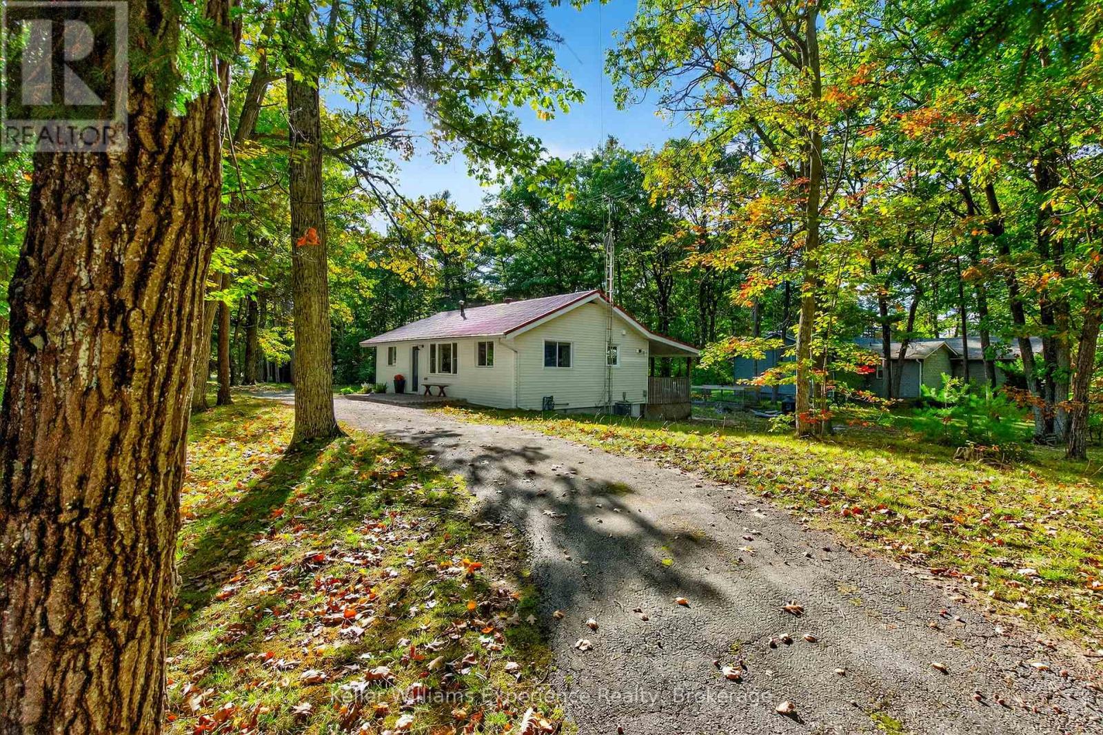 1694 Tiny Beaches Road S, Tiny, Ontario  L0L 1P1 - Photo 38 - S12468157