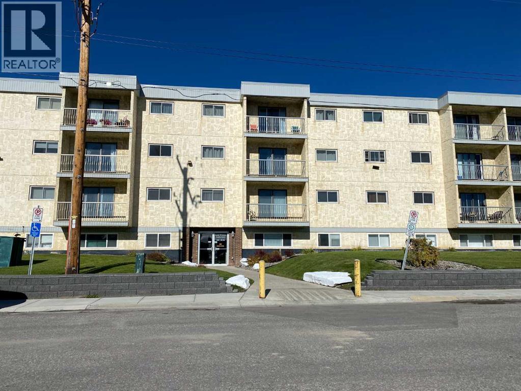 411, 8601 22 Avenue, Coleman, Alberta  T0K 0M0 - Photo 1 - A2264799