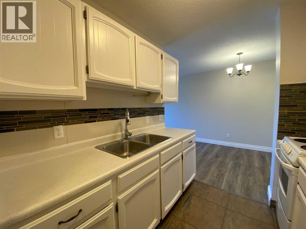 411, 8601 22 Avenue, Coleman, Alberta  T0K 0M0 - Photo 2 - A2264799