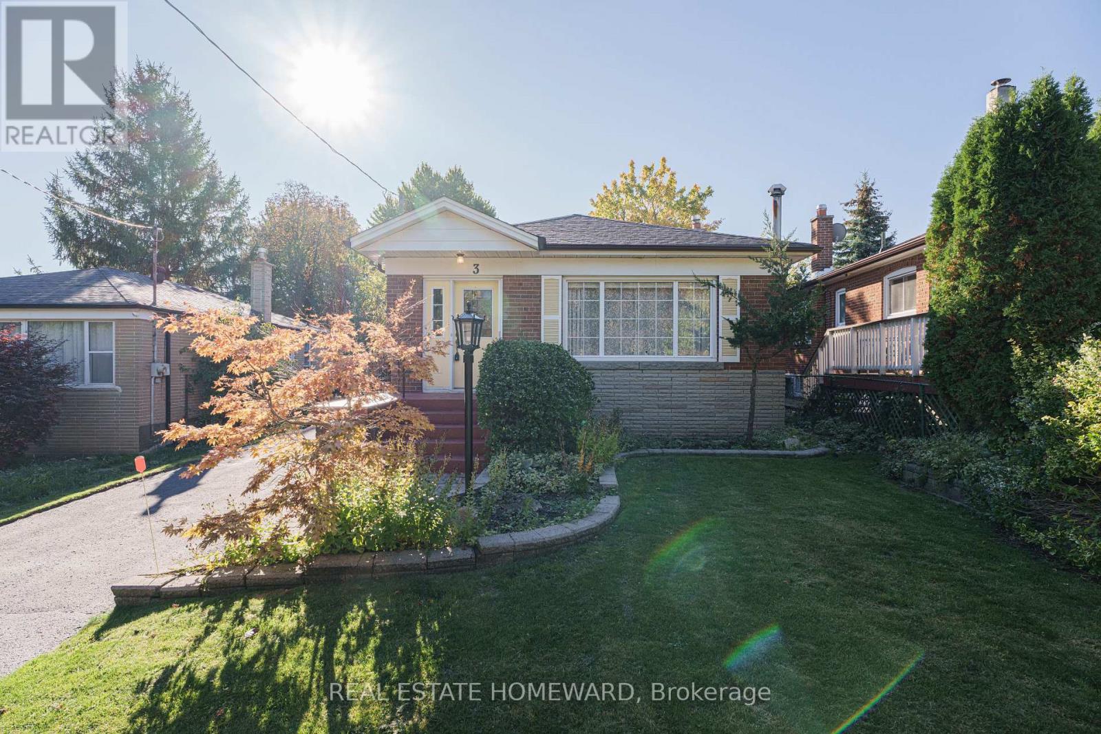 3 Chestermere Boulevard, Toronto, Ontario  M1J 2X5 - Photo 2 - E12423285