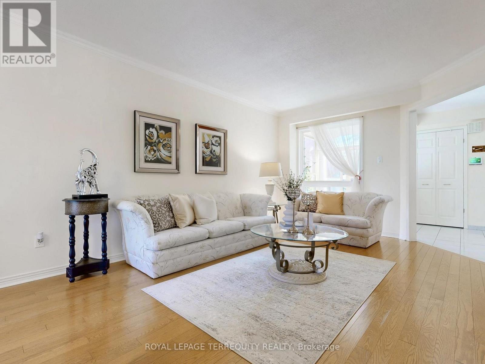 16 Audrelane Court, Toronto, Ontario  M1V 3S4 - Photo 7 - E12466197
