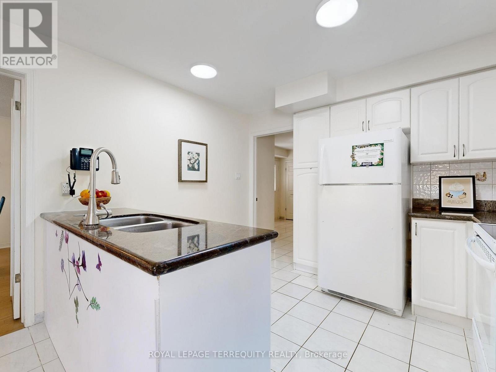 16 Audrelane Court, Toronto, Ontario  M1V 3S4 - Photo 20 - E12466197