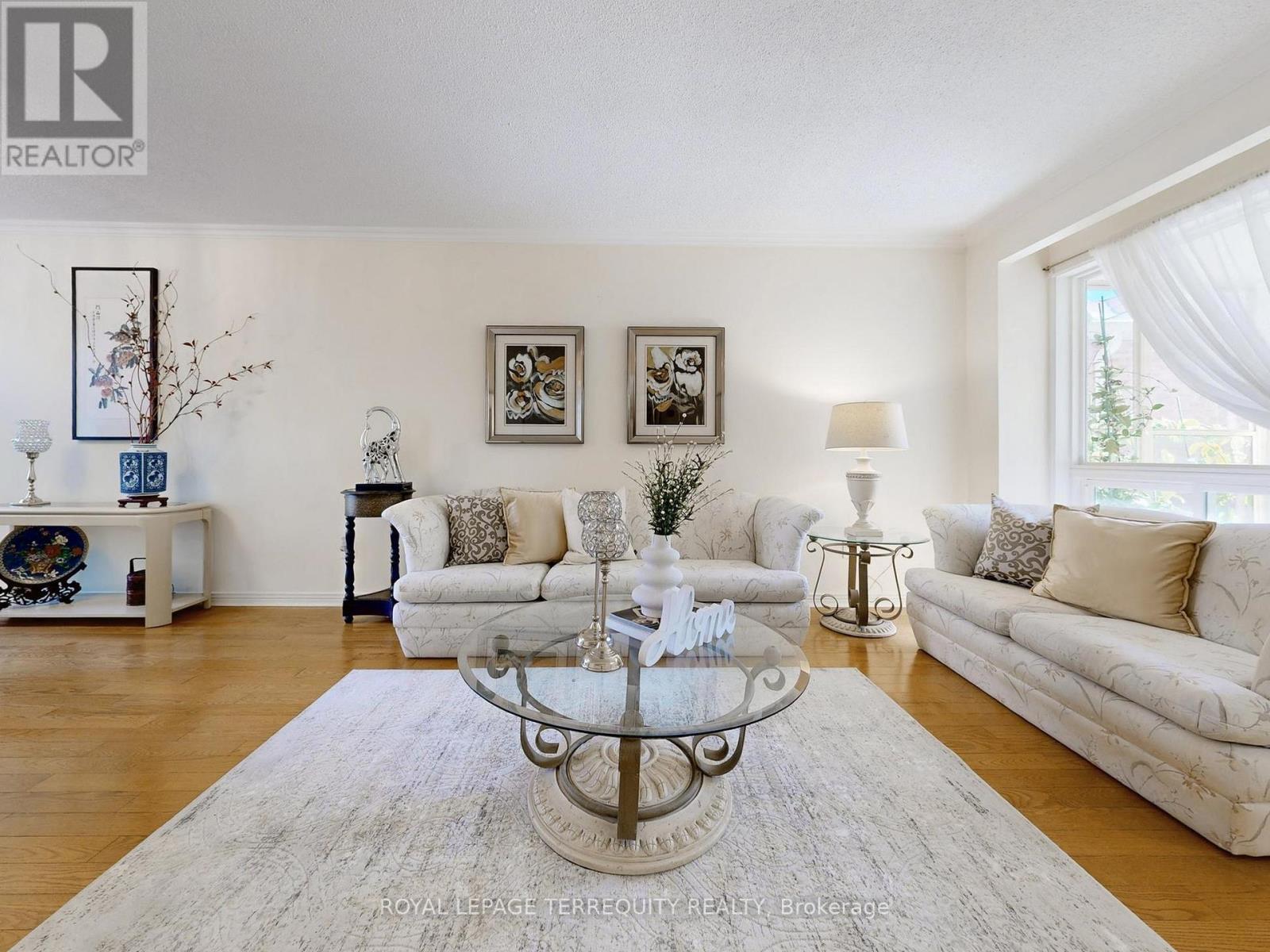 16 Audrelane Court, Toronto, Ontario  M1V 3S4 - Photo 8 - E12466197