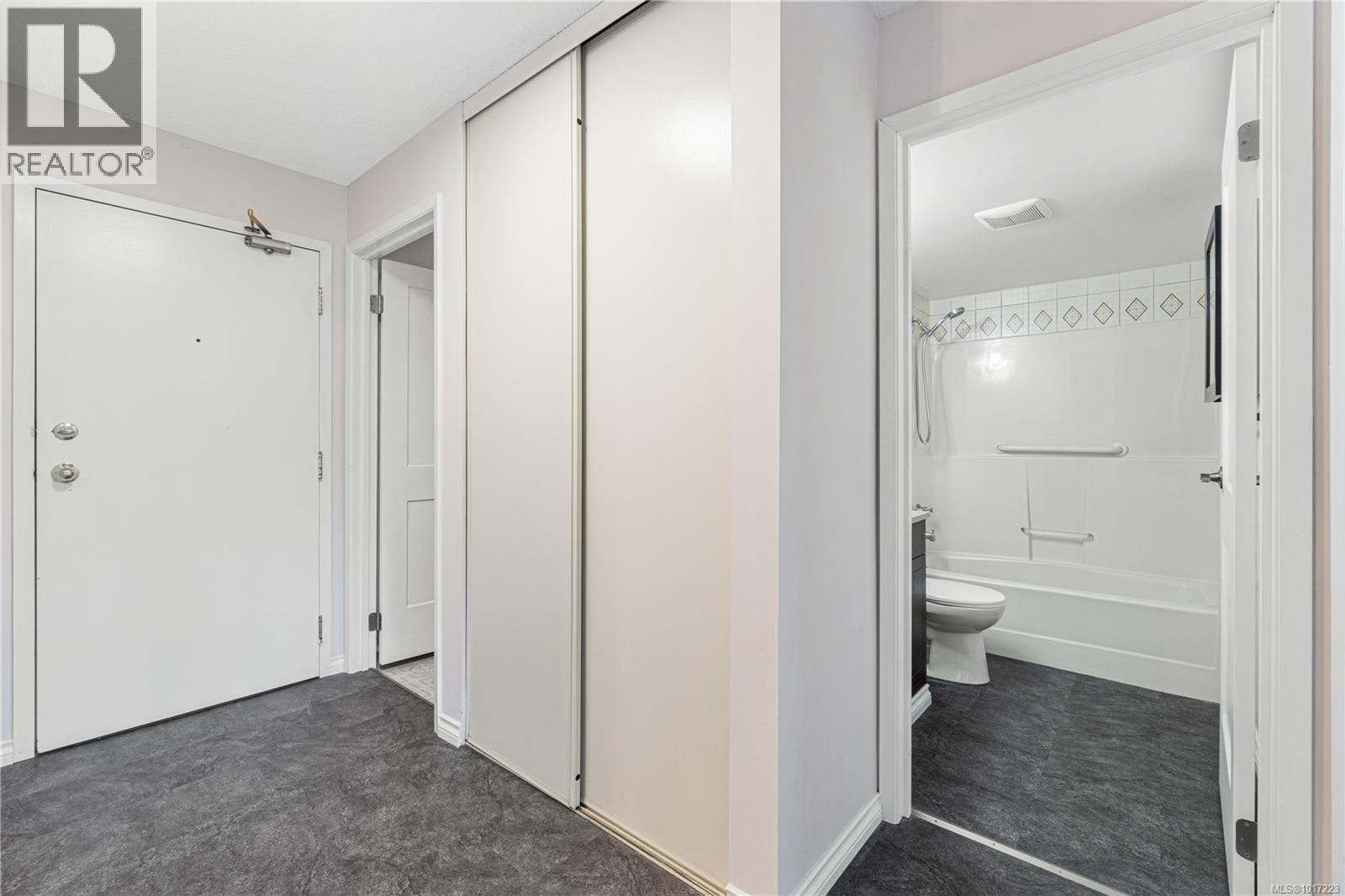 307 6715 Dover Rd, Nanaimo, British Columbia  V9V 1L8 - Photo 4 - 1017223