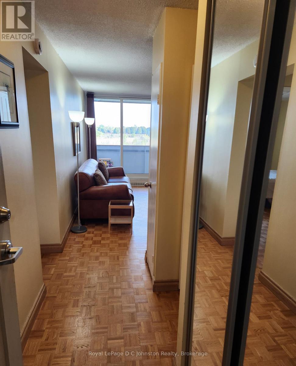 806 - 225 Harvard Place, Waterloo, Ontario  N2J 4H4 - Photo 6 - X12468137