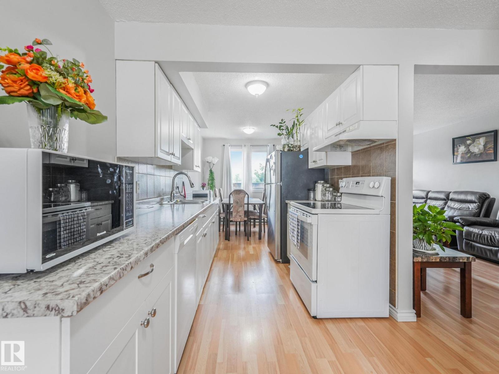 103 Cornell Co Nw, Edmonton, Alberta  T5C 3C3 - Photo 9 - E4462472