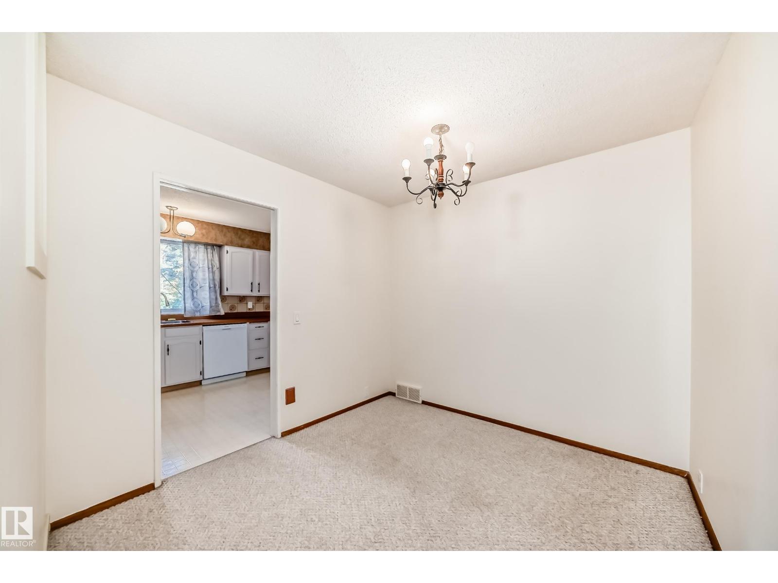 3827 105 St Nw, Edmonton, Alberta  T5K 0Z5 - Photo 11 - E4462473
