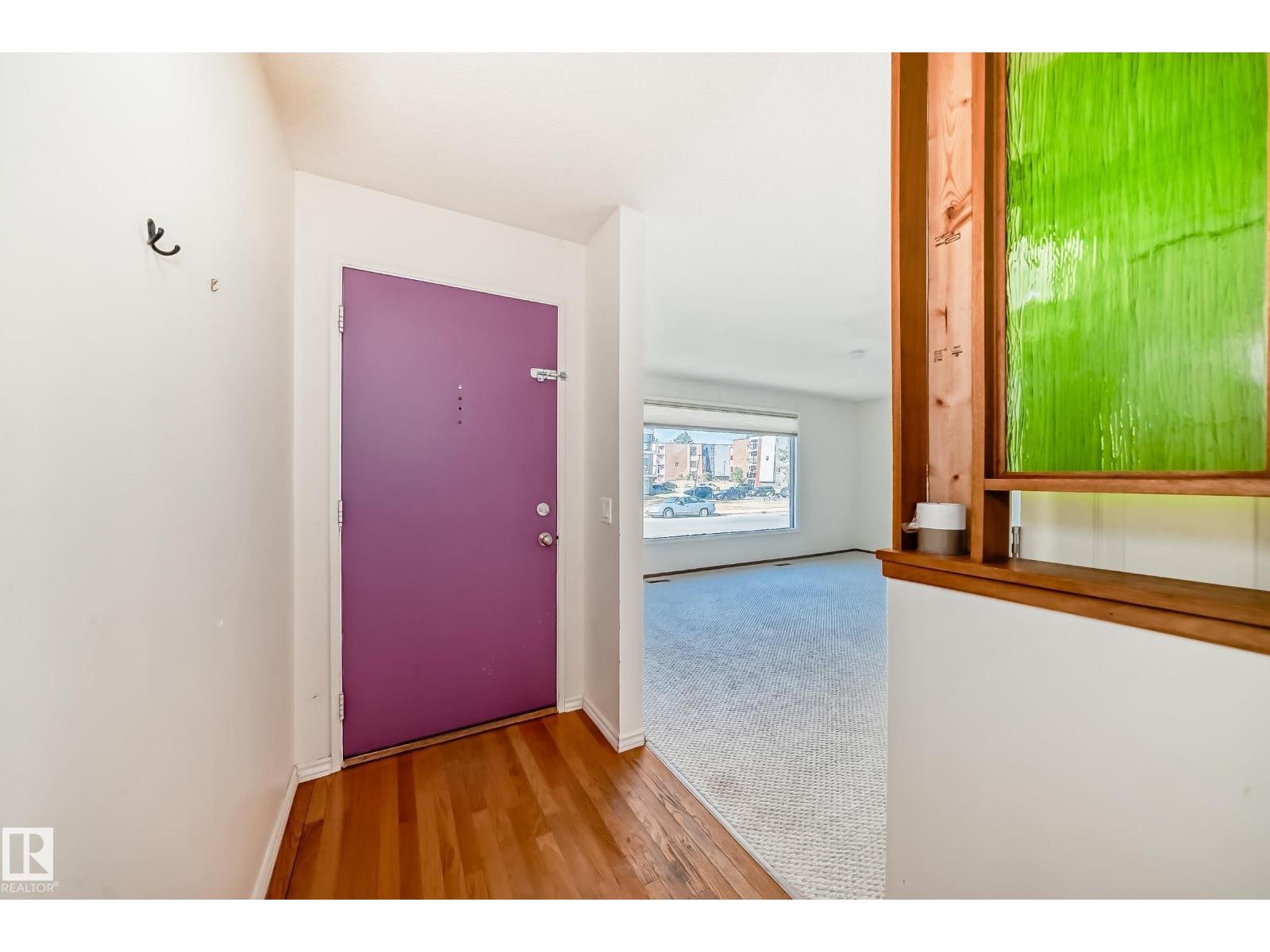 3827 105 St Nw, Edmonton, Alberta  T5K 0Z5 - Photo 2 - E4462473