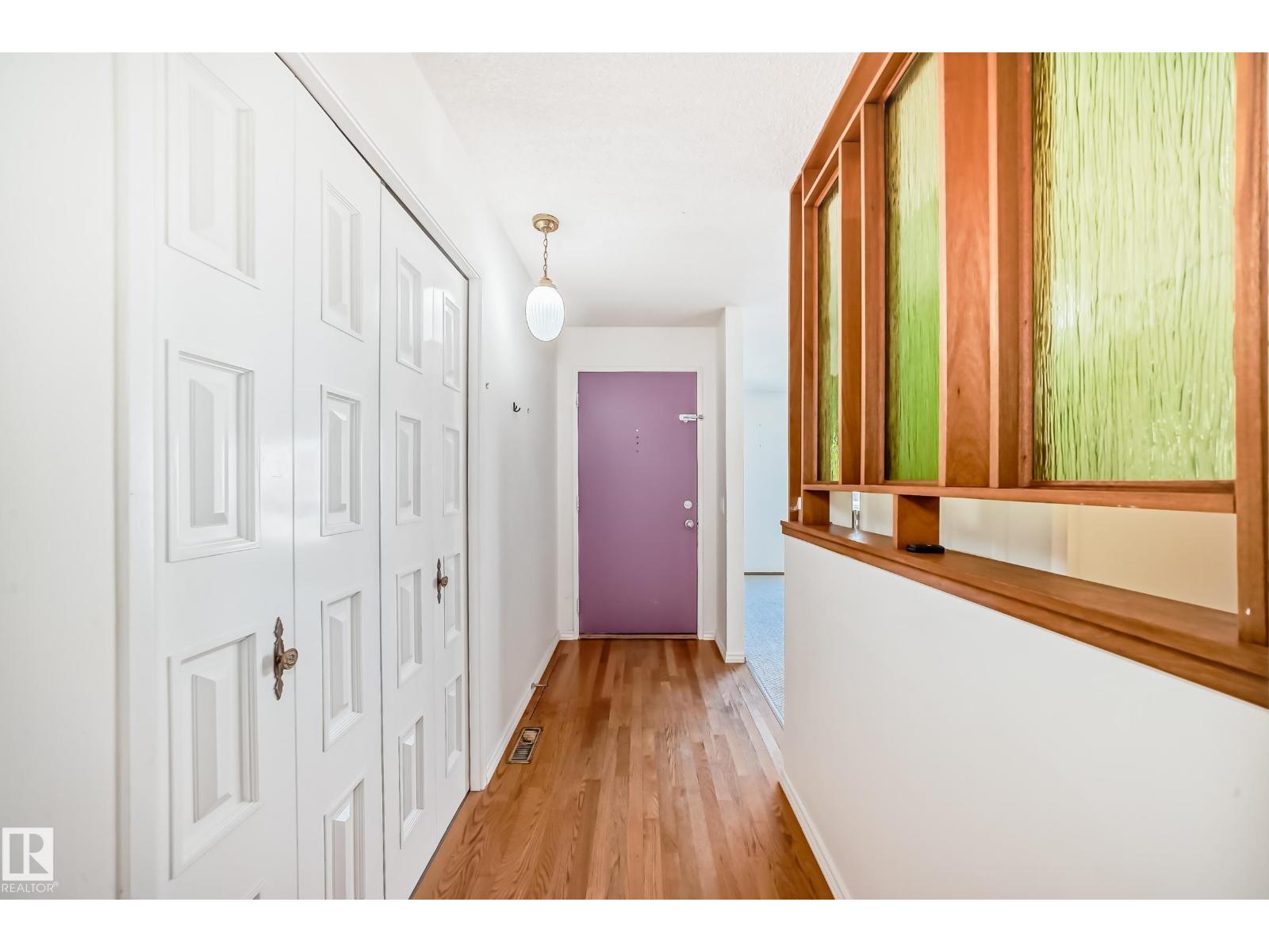 3827 105 St Nw, Edmonton, Alberta  T5K 0Z5 - Photo 4 - E4462473