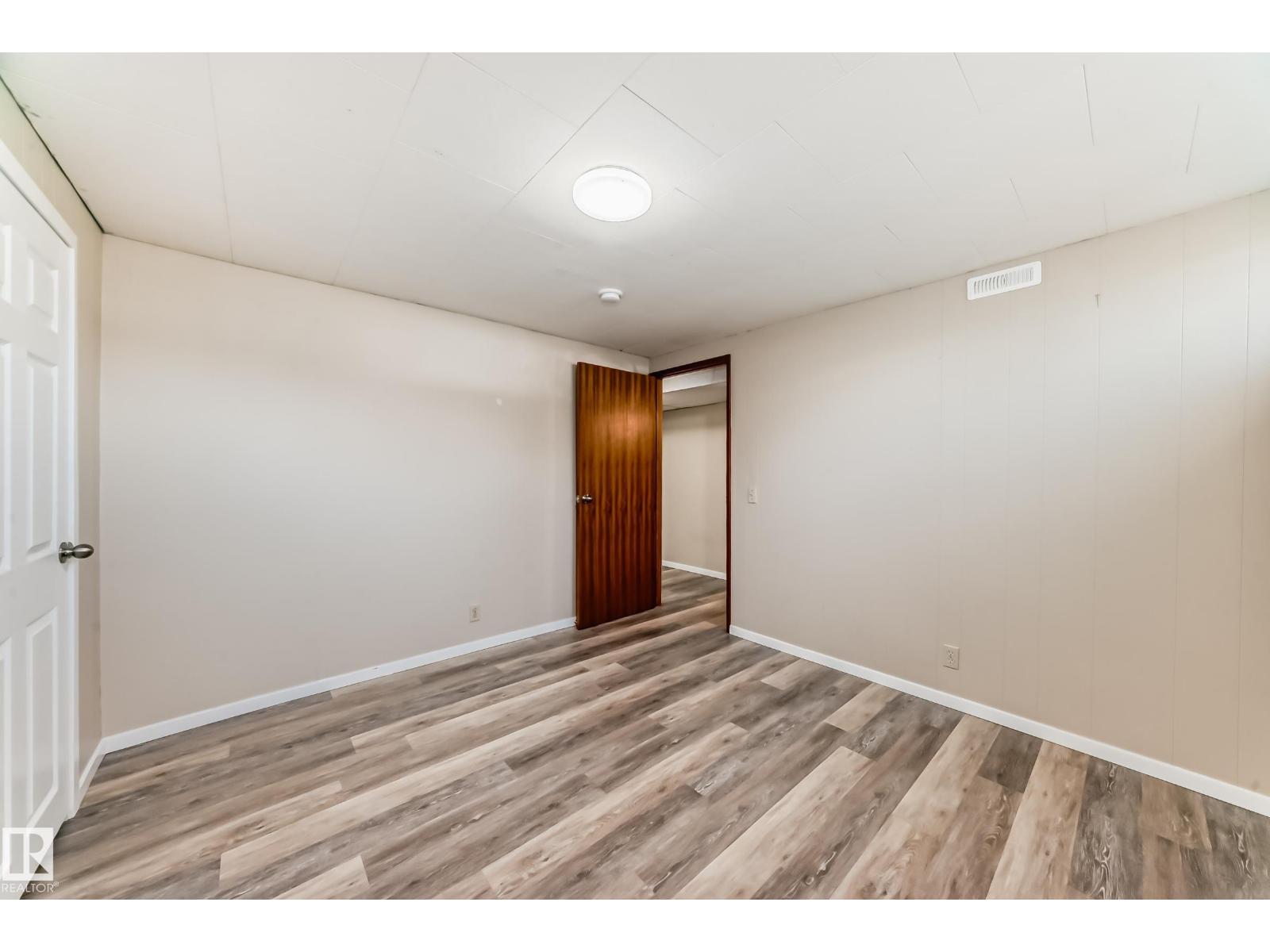 3827 105 St Nw, Edmonton, Alberta  T5K 0Z5 - Photo 47 - E4462473