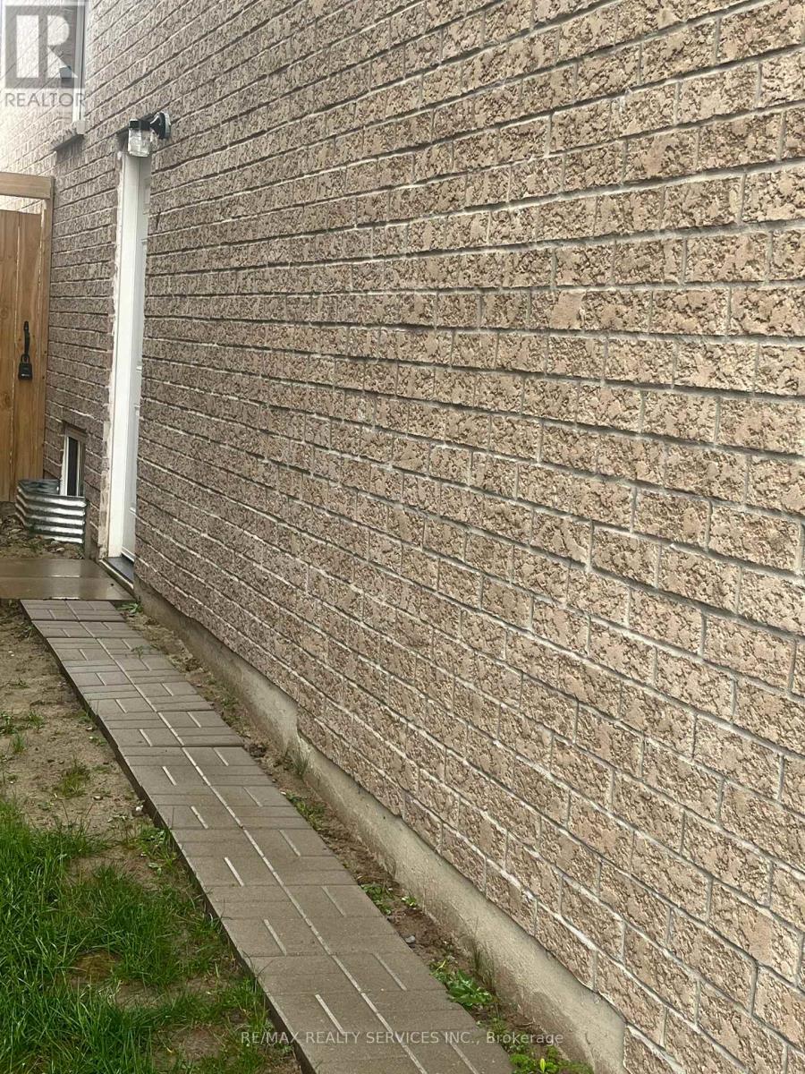 Bsmt - 973 Black Cherry Drive, Oshawa, Ontario  L1K 0P2 - Photo 18 - E12467172