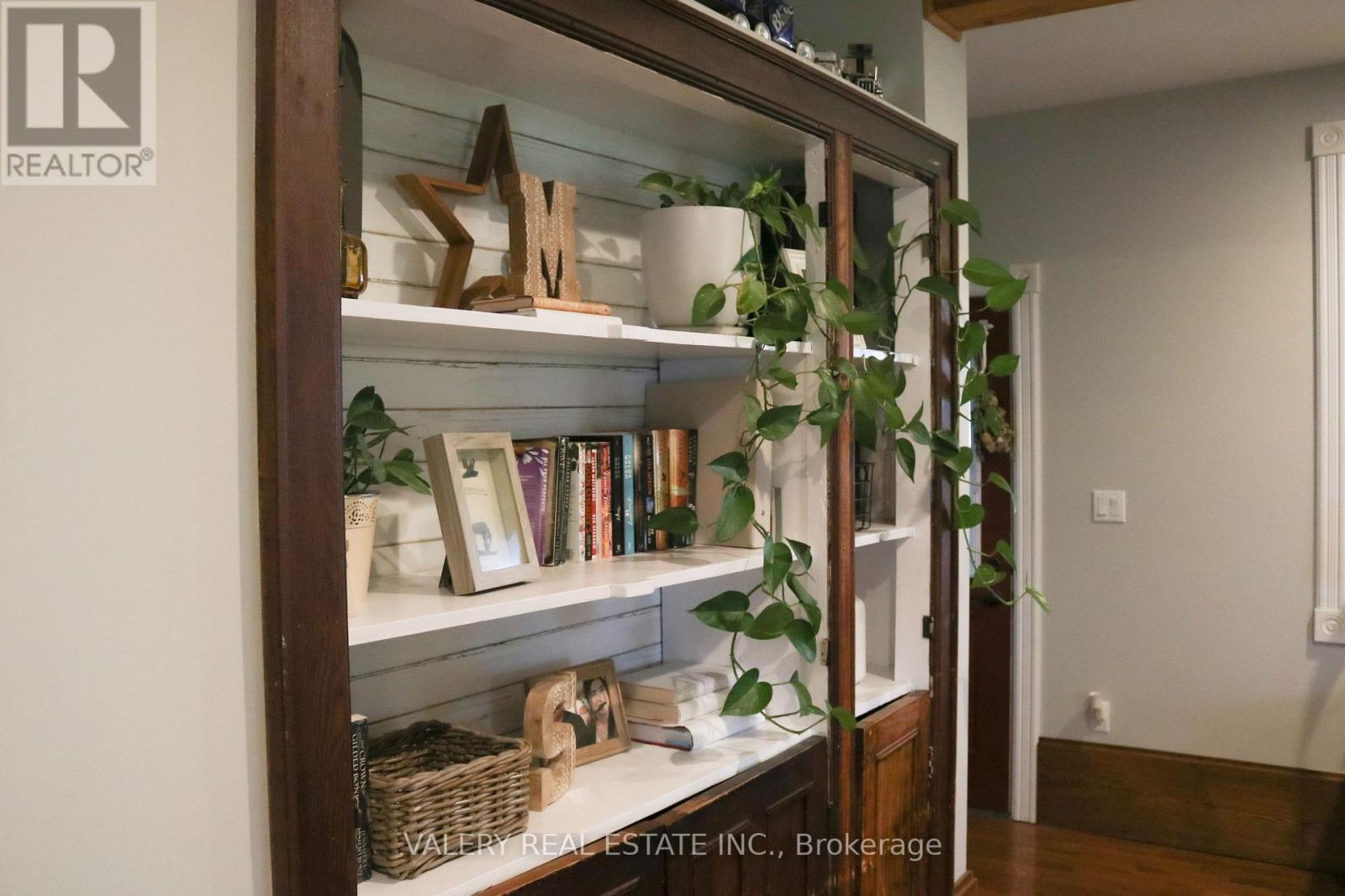 4295 Horseshoe Valley Road W, Springwater, Ontario  L9X 1G1 - Photo 5 - S12360403