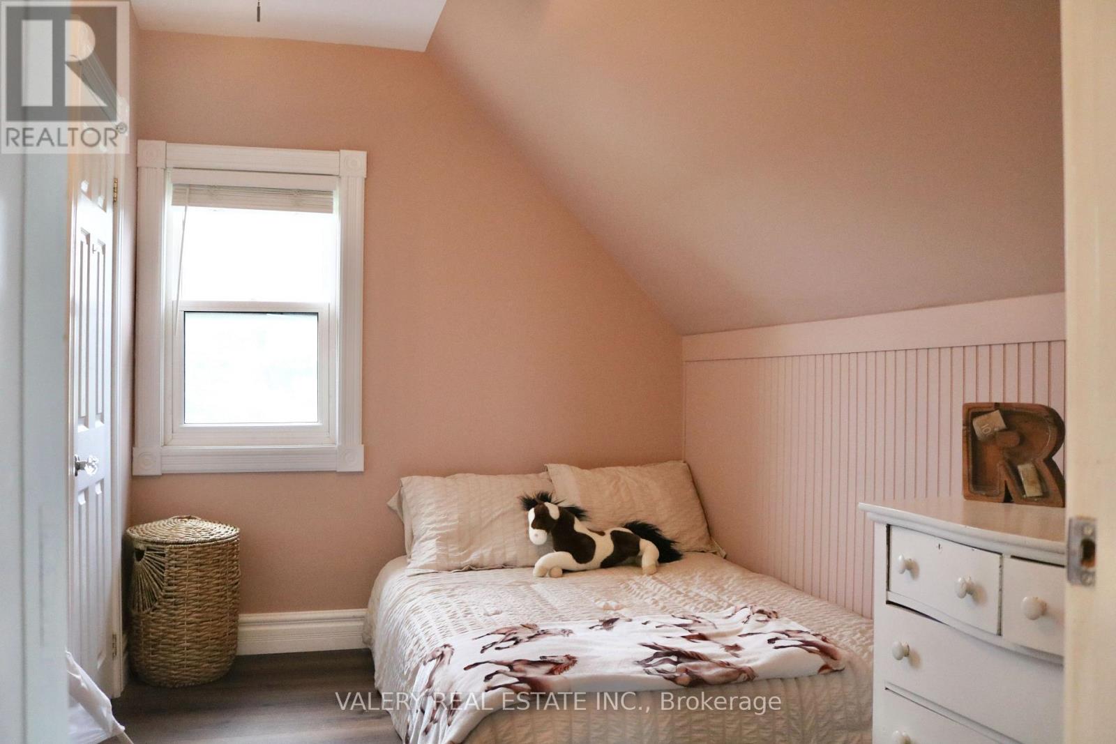 4295 Horseshoe Valley Road W, Springwater, Ontario  L9X 1G1 - Photo 13 - S12360403