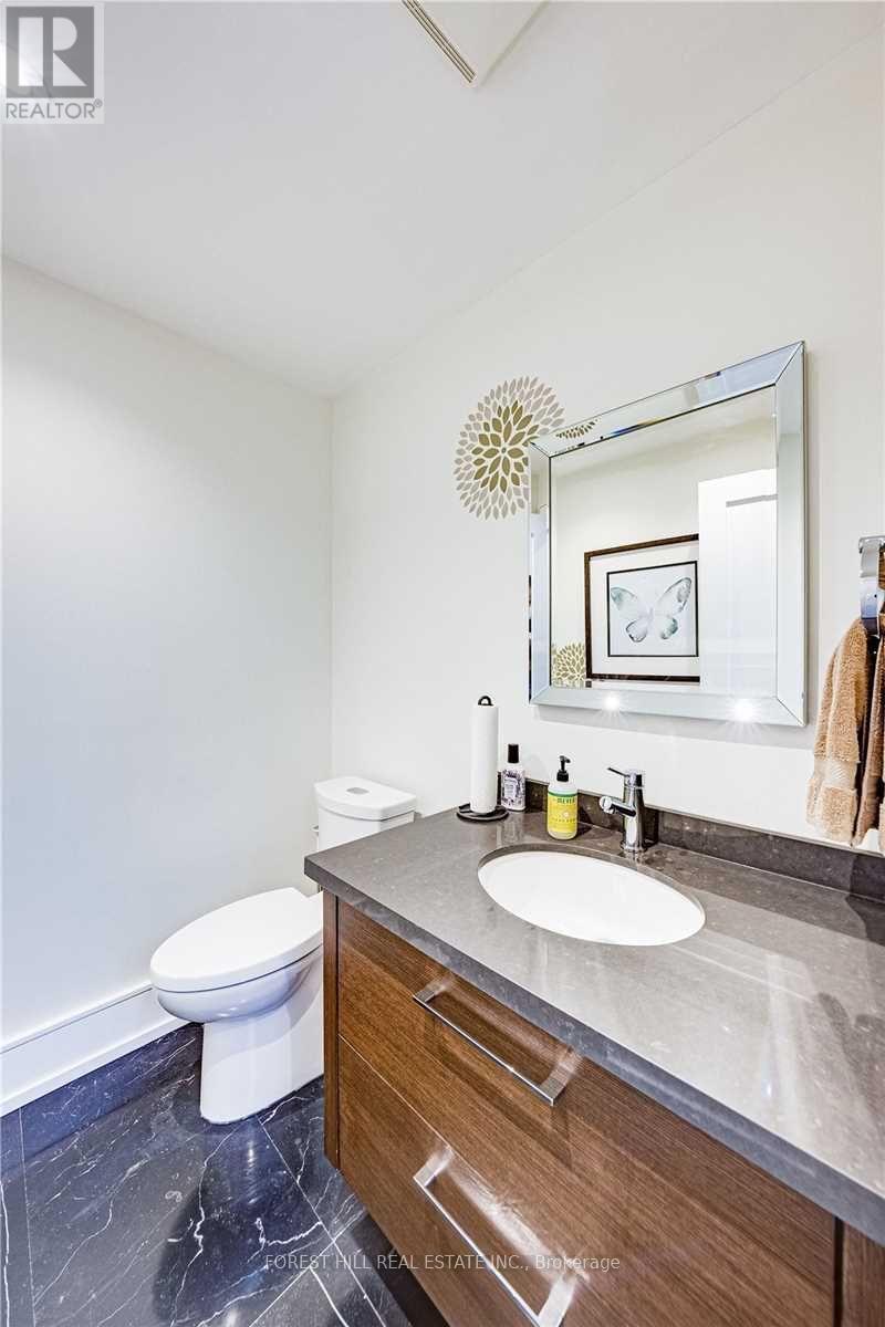 15a Roslin Avenue, Toronto, Ontario  M4N 1Y8 - Photo 19 - C12467560