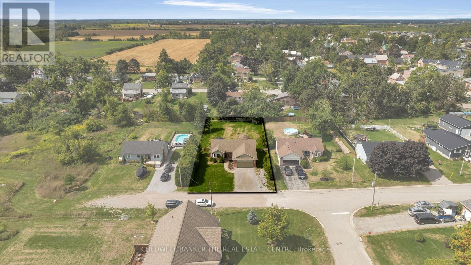 96 Elm Street, Kawartha Lakes, Ontario  K0M 2T0 - Photo 2 - X12369698