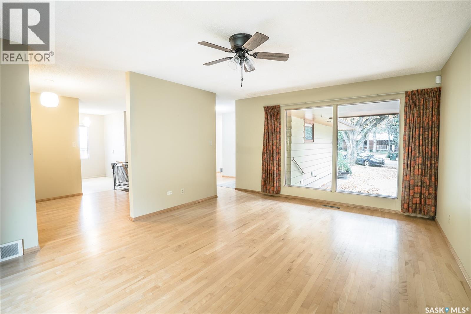 434 Birch Crescent, Saskatoon, Saskatchewan  S7N 2K1 - Photo 4 - SK021098