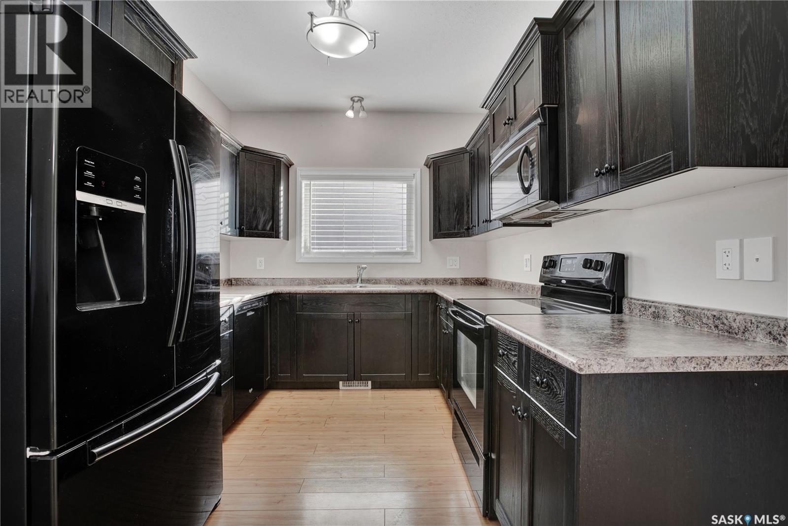 116 Guenther Crescent, Warman, Saskatchewan  S0K 4S1 - Photo 7 - SK021091