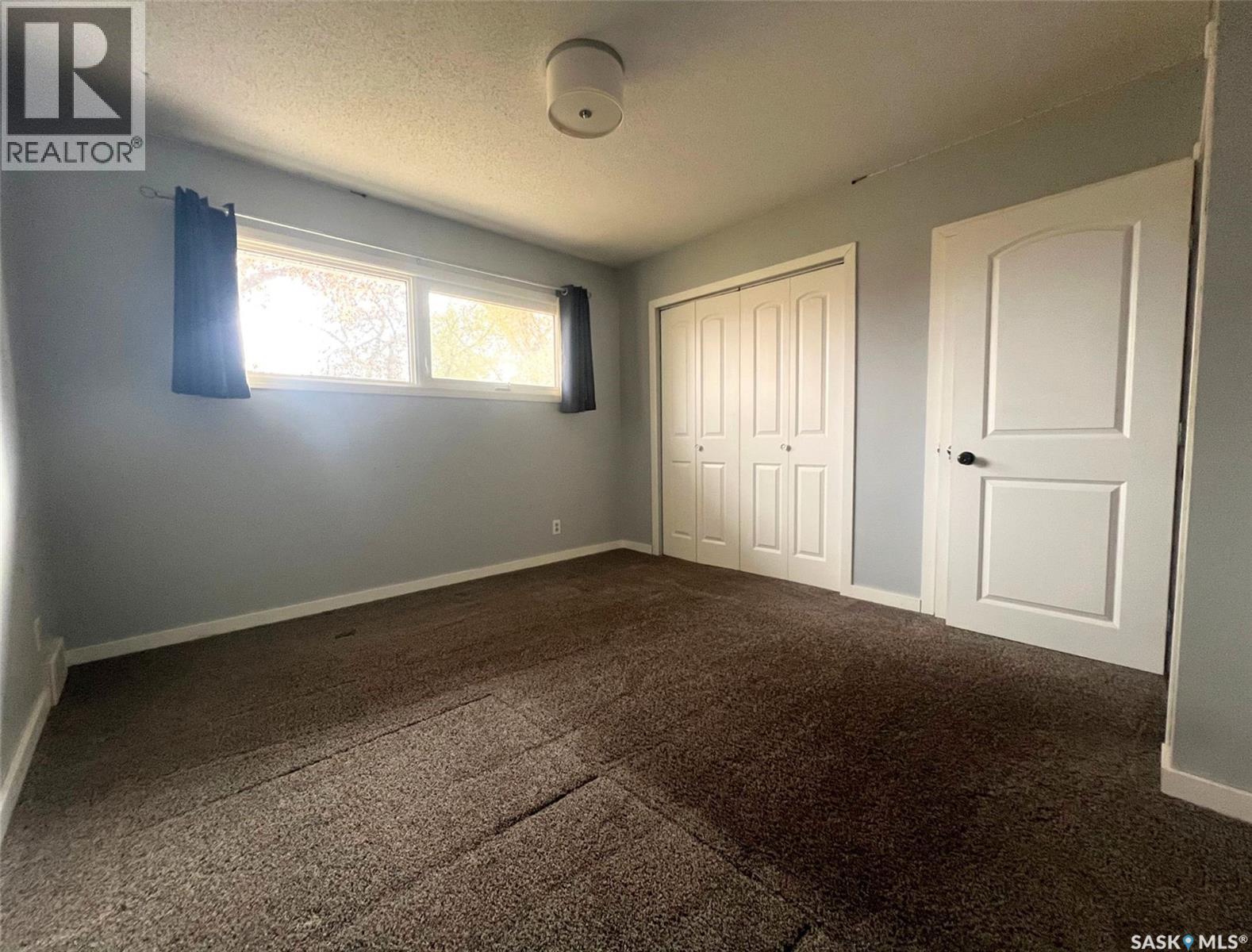 827 10th Avenue Ne, Swift Current, Saskatchewan  S9H 2T6 - Photo 17 - SK021082